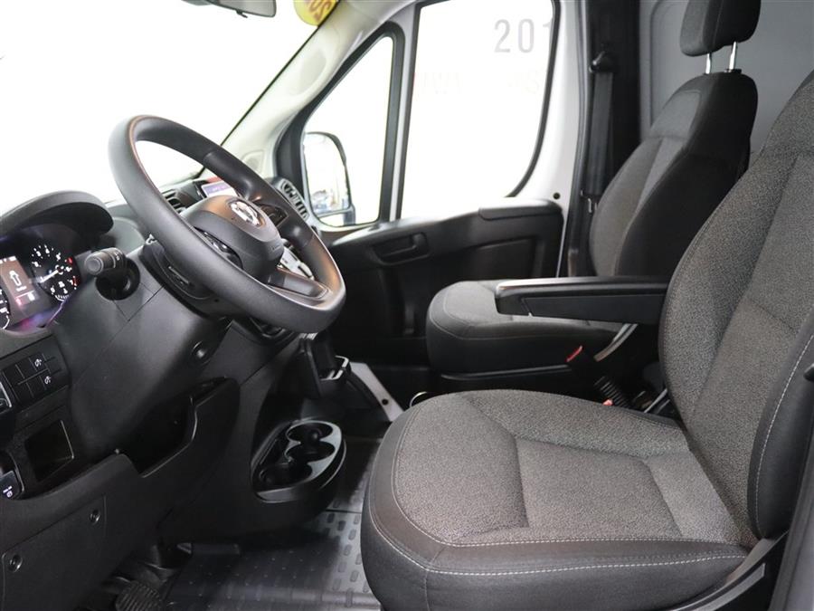 2023 Ram 2500 photo 6
