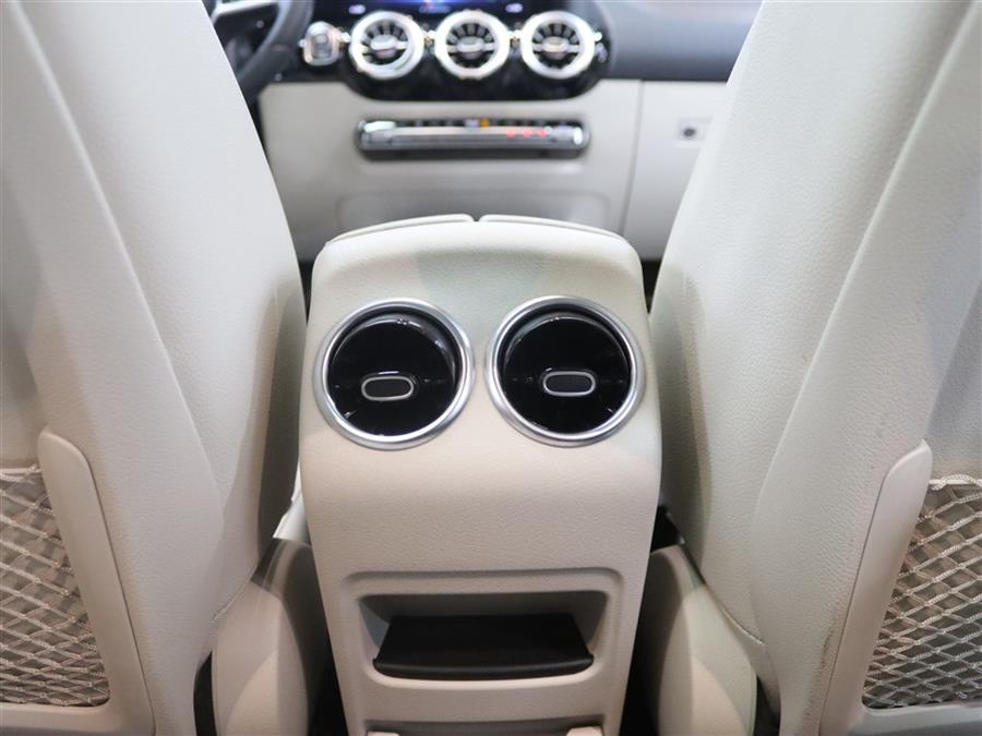2022 Mercedes Benz GLA 250 4MATIC photo 18