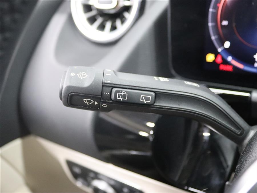 2022 Mercedes Benz GLA 250 4MATIC photo 28