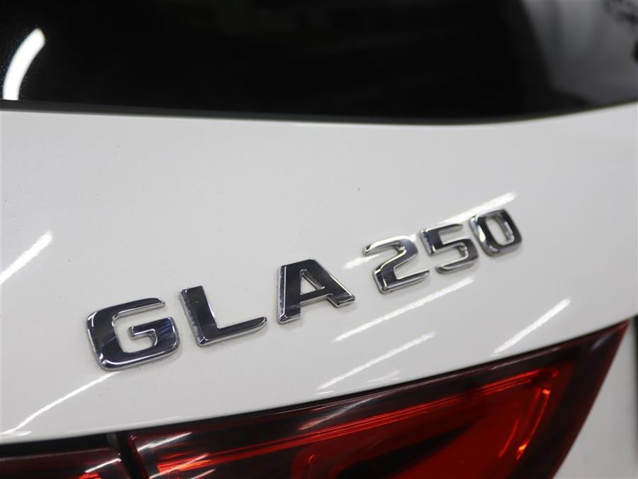 2022 Mercedes Benz GLA 250 4MATIC photo 6