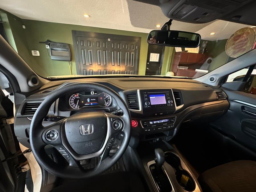 2018 Honda Pilot LX AWD, available for sale in West Hartford, Connecticut | AutoMax. West Hartford, Connecticut 2018 Honda Pilot LX AWD, available for sale in West Hartford, Connecticut | AutoMax. West Hartford, Connecticut