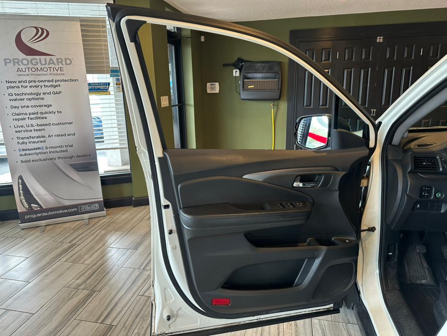 2018 Honda Pilot LX AWD, available for sale in West Hartford, Connecticut | AutoMax. West Hartford, Connecticut 2018 Honda Pilot LX AWD, available for sale in West Hartford, Connecticut | AutoMax. West Hartford, Connecticut
