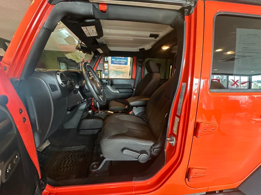 2015 Jeep Wrangler Unlimited 4WD 4dr Sport, available for sale in West Hartford, Connecticut | AutoMax. West Hartford, Connecticut 2015 Jeep Wrangler Unlimited 4WD 4dr Sport, available for sale in West Hartford, Connecticut | AutoMax. West Hartford, Connecticut