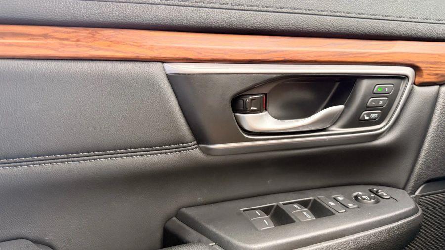2019 Honda Cr-v EX-L Sport Utility 4D, available for sale in Linden, New Jersey | Route 27 Auto Mall. Linden, New Jersey 2019 Honda Cr-v EX-L Sport Utility 4D, available for sale in Linden, New Jersey | Route 27 Auto Mall. Linden, New Jersey