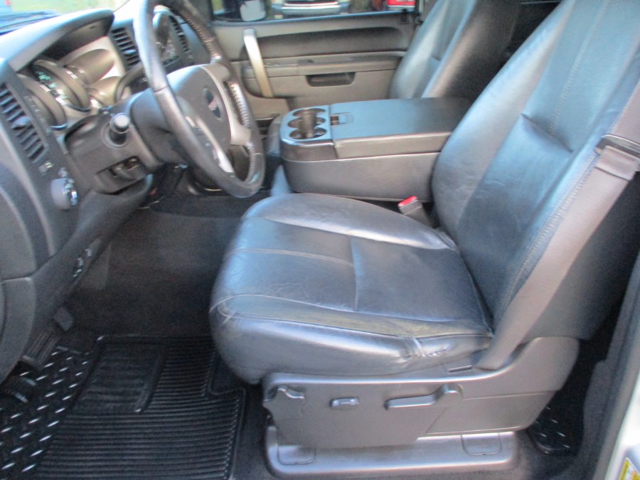 2013 GMC Sierra 2500HD 4WD Crew Cab 153.7" SLE, available for sale in Suffield, Connecticut | Suffield Auto LLC. Suffield, Connecticut 2013 GMC Sierra 2500HD 4WD Crew Cab 153.7" SLE, available for sale in Suffield, Connecticut | Suffield Auto LLC. Suffield, Connecticut