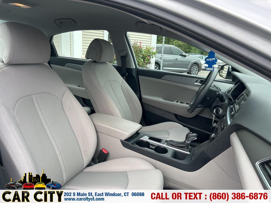 2017 Hyundai Sonata 2.4L PZEV, available for sale in East Windsor, Connecticut | Car City LLC. East Windsor, Connecticut 2017 Hyundai Sonata 2.4L PZEV, available for sale in East Windsor, Connecticut | Car City LLC. East Windsor, Connecticut
