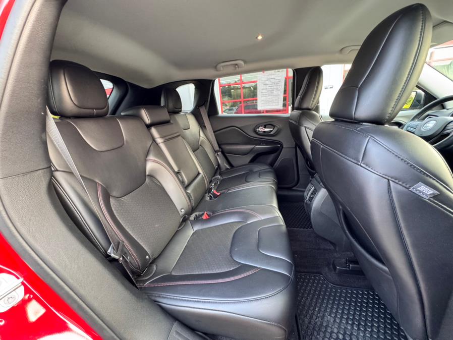 2019 Jeep Cherokee Trailhawk 4x4, available for sale in Canton , Connecticut | Bach Motor Cars. Canton , Connecticut 2019 Jeep Cherokee Trailhawk 4x4, available for sale in Canton , Connecticut | Bach Motor Cars. Canton , Connecticut
