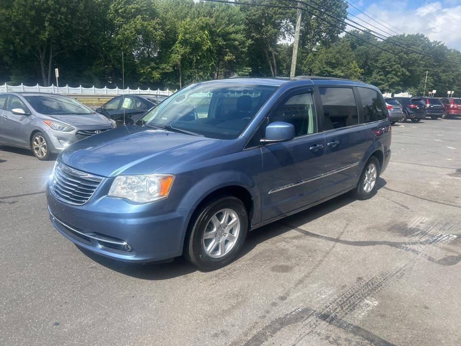 2011 Chrysler Town & Country 4dr Wgn Touring, available for sale in South Windsor , Connecticut | Ful-line Auto LLC. South Windsor , Connecticut 2011 Chrysler Town & Country 4dr Wgn Touring, available for sale in South Windsor , Connecticut | Ful-line Auto LLC. South Windsor , Connecticut