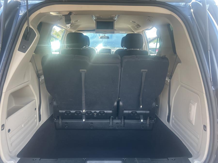 2011 Chrysler Town & Country 4dr Wgn Touring, available for sale in South Windsor , Connecticut | Ful-line Auto LLC. South Windsor , Connecticut 2011 Chrysler Town & Country 4dr Wgn Touring, available for sale in South Windsor , Connecticut | Ful-line Auto LLC. South Windsor , Connecticut
