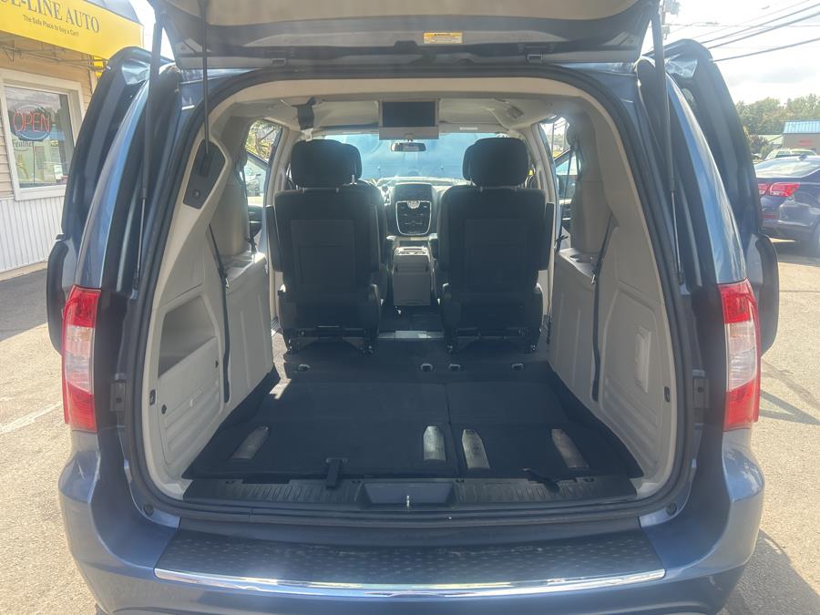 2011 Chrysler Town & Country 4dr Wgn Touring, available for sale in South Windsor , Connecticut | Ful-line Auto LLC. South Windsor , Connecticut 2011 Chrysler Town & Country 4dr Wgn Touring, available for sale in South Windsor , Connecticut | Ful-line Auto LLC. South Windsor , Connecticut