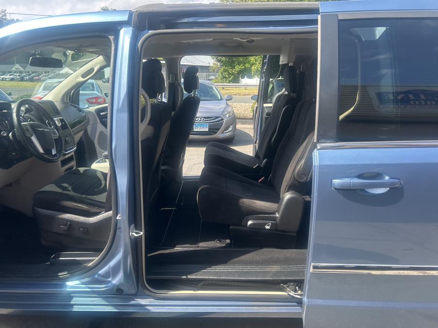 2011 Chrysler Town & Country 4dr Wgn Touring, available for sale in South Windsor , Connecticut | Ful-line Auto LLC. South Windsor , Connecticut 2011 Chrysler Town & Country 4dr Wgn Touring, available for sale in South Windsor , Connecticut | Ful-line Auto LLC. South Windsor , Connecticut