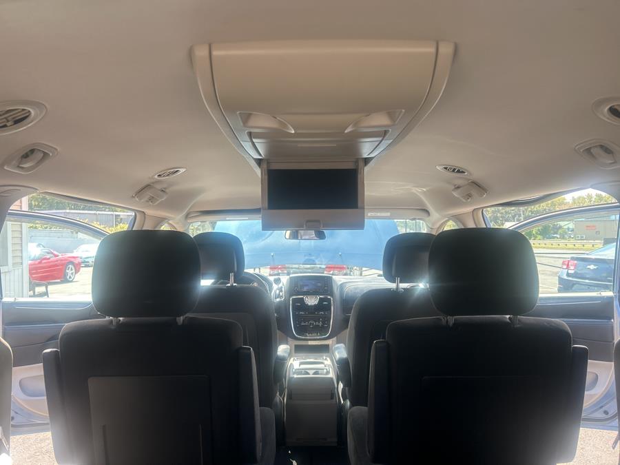 2011 Chrysler Town & Country 4dr Wgn Touring, available for sale in South Windsor , Connecticut | Ful-line Auto LLC. South Windsor , Connecticut 2011 Chrysler Town & Country 4dr Wgn Touring, available for sale in South Windsor , Connecticut | Ful-line Auto LLC. South Windsor , Connecticut