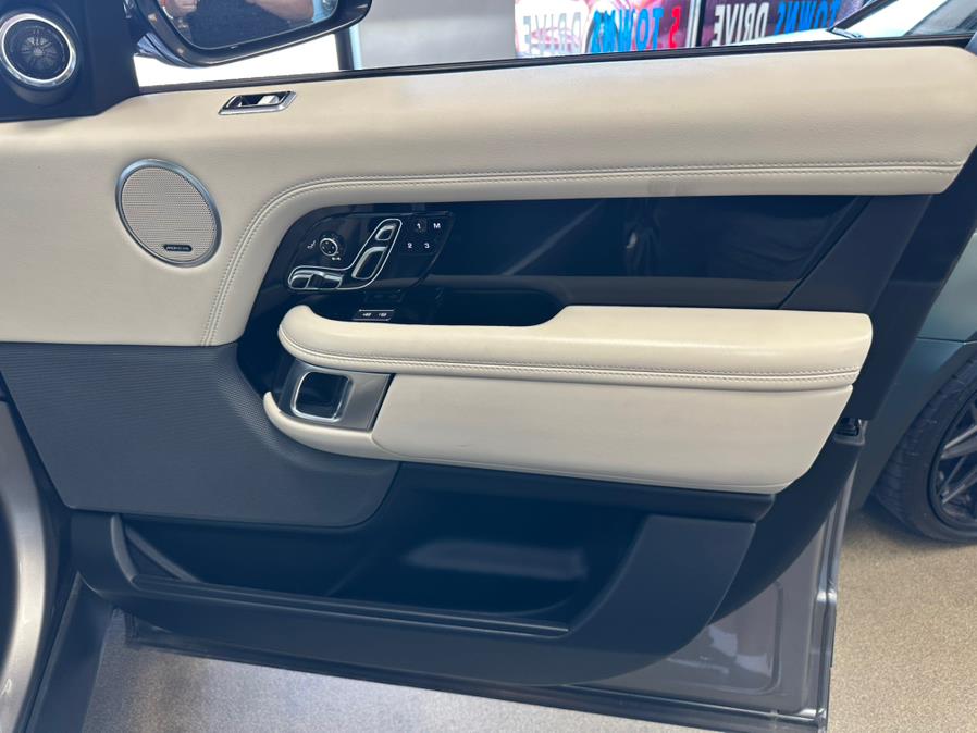2021 Land Rover Range Rover Westminster SWB, available for sale in Inwood, New York | 5 Towns Drive. Inwood, New York 2021 Land Rover Range Rover Westminster SWB, available for sale in Inwood, New York | 5 Towns Drive. Inwood, New York