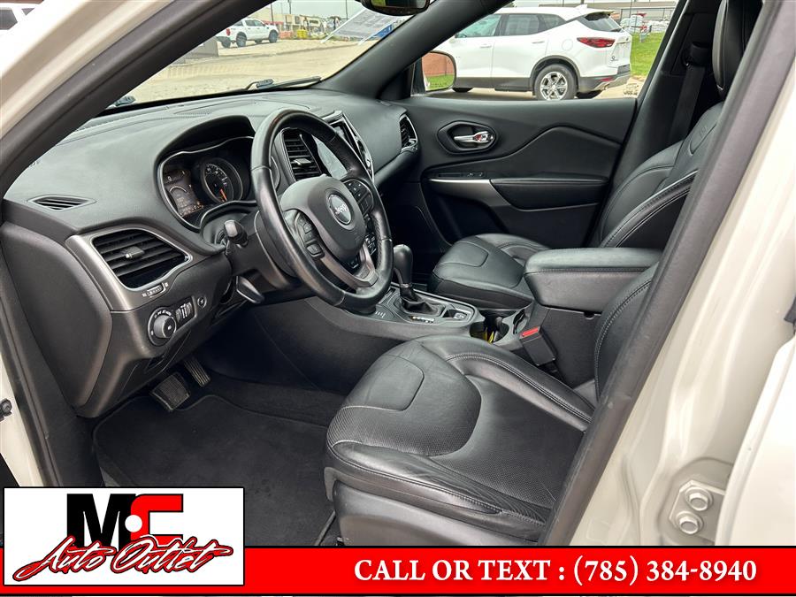 2019 Jeep Cherokee High Altitude 4x4, available for sale in Colby, Kansas | M C Auto Outlet Inc. Colby, Kansas 2019 Jeep Cherokee High Altitude 4x4, available for sale in Colby, Kansas | M C Auto Outlet Inc. Colby, Kansas