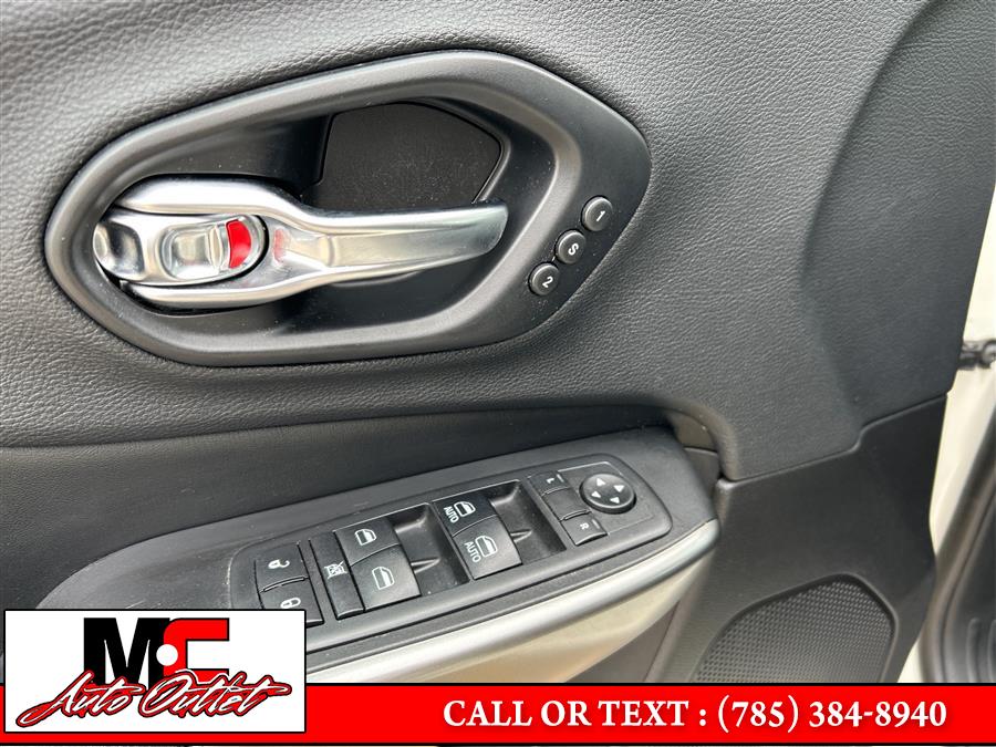 2019 Jeep Cherokee High Altitude 4x4, available for sale in Colby, Kansas | M C Auto Outlet Inc. Colby, Kansas 2019 Jeep Cherokee High Altitude 4x4, available for sale in Colby, Kansas | M C Auto Outlet Inc. Colby, Kansas