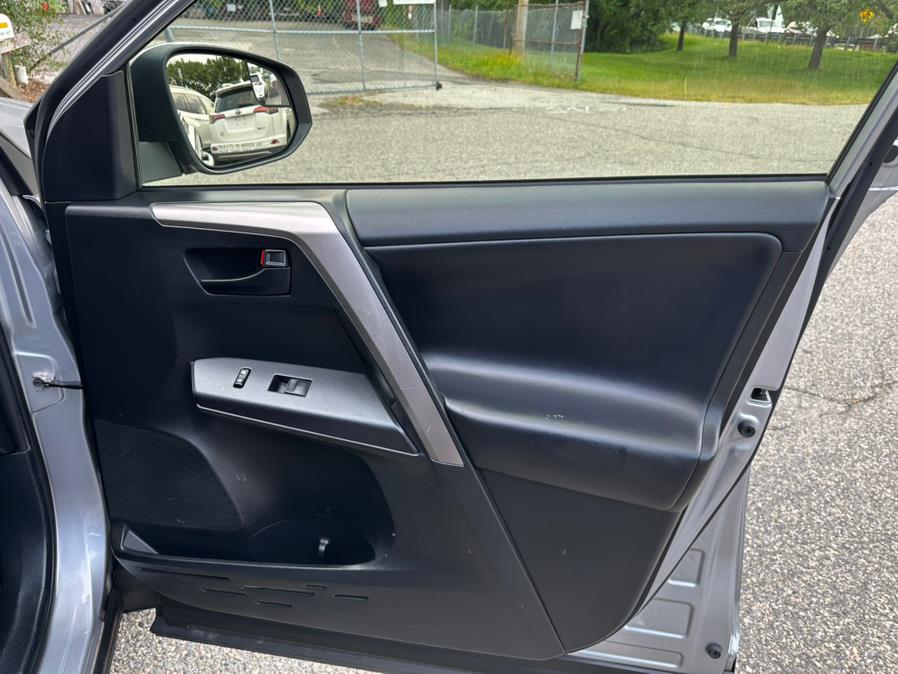2018 Toyota RAV4 Hybrid LE AWD (Natl), available for sale in New Milford, Connecticut | Faustos Auto Body and Repairs LLC. New Milford, Connecticut 2018 Toyota RAV4 Hybrid LE AWD (Natl), available for sale in New Milford, Connecticut | Faustos Auto Body and Repairs LLC. New Milford, Connecticut