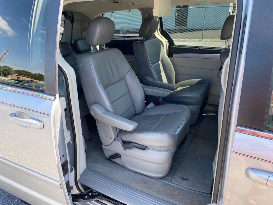 2009 Volkswagen Routan 4dr Wgn SEL, available for sale in Bethlehem, Pennsylvania | Best Auto Deals LLC. Bethlehem, Pennsylvania 2009 Volkswagen Routan 4dr Wgn SEL, available for sale in Bethlehem, Pennsylvania | Best Auto Deals LLC. Bethlehem, Pennsylvania