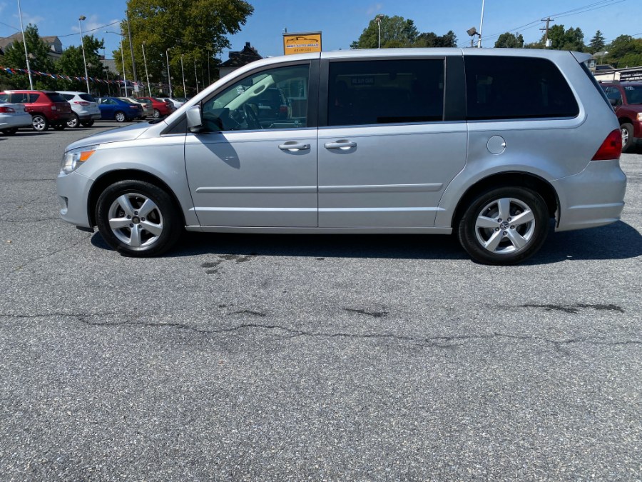 2009 Volkswagen Routan 4dr Wgn SEL, available for sale in Bethlehem, Pennsylvania | Best Auto Deals LLC. Bethlehem, Pennsylvania 2009 Volkswagen Routan 4dr Wgn SEL, available for sale in Bethlehem, Pennsylvania | Best Auto Deals LLC. Bethlehem, Pennsylvania