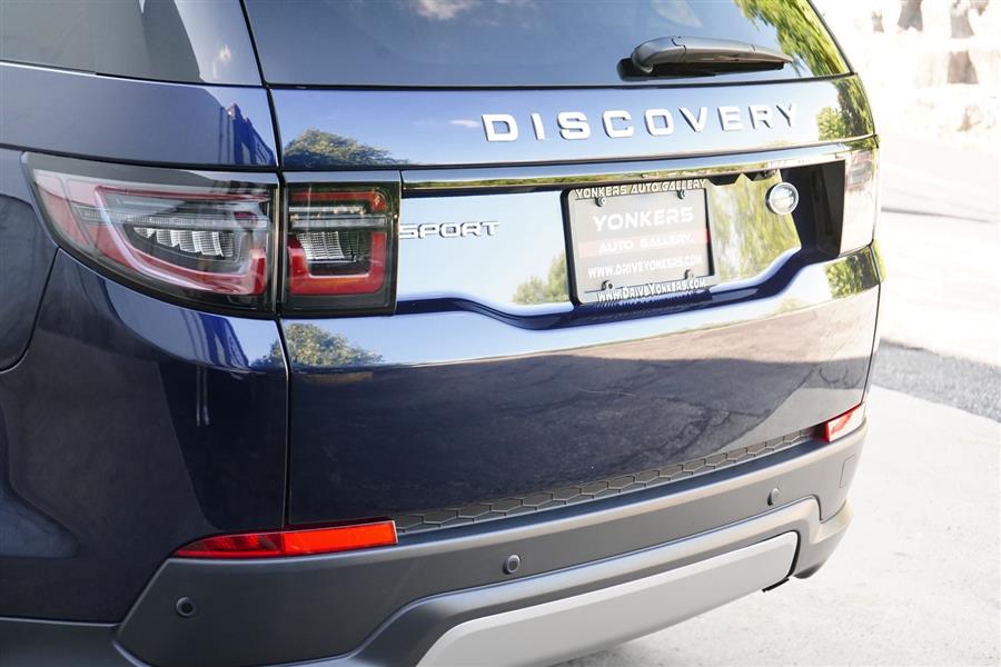 2022 Land Rover Discovery Sport S photo 10
