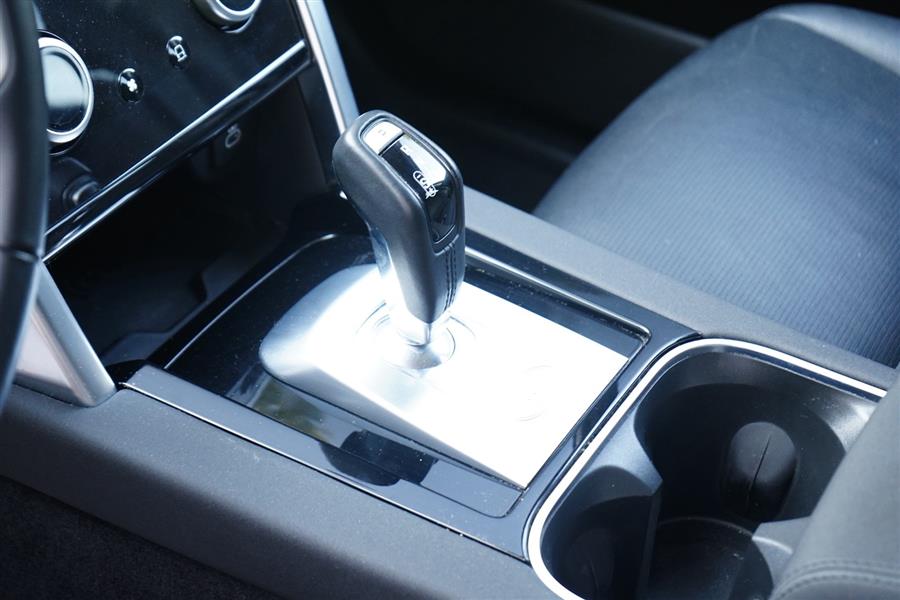 2022 Land Rover Discovery Sport S photo 22