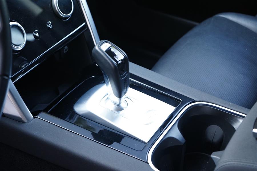 2022 Land Rover Discovery Sport S photo 24