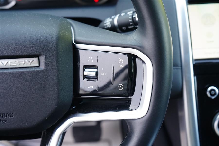 2022 Land Rover Discovery Sport S photo 26