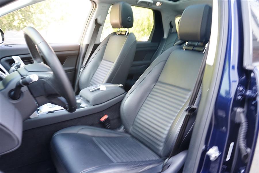 2022 Land Rover Discovery Sport S photo 32