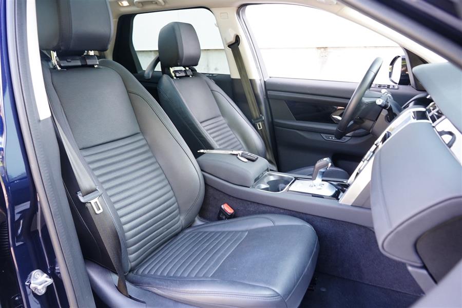 2022 Land Rover Discovery Sport S photo 36