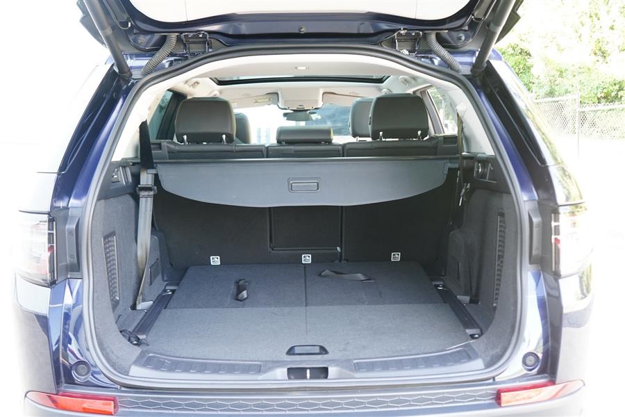 2022 Land Rover Discovery Sport S photo 48