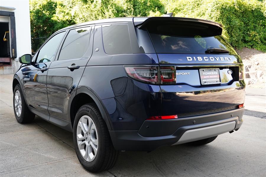 2022 Land Rover Discovery Sport S photo 8