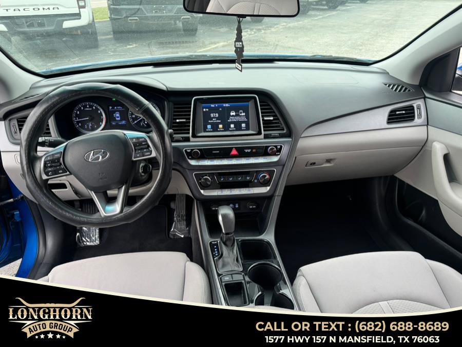 2018 Hyundai Sonata SE 2.4L SULEV, available for sale in Mansfield, Texas | Longhorn Auto Group. Mansfield, Texas 2018 Hyundai Sonata SE 2.4L SULEV, available for sale in Mansfield, Texas | Longhorn Auto Group. Mansfield, Texas