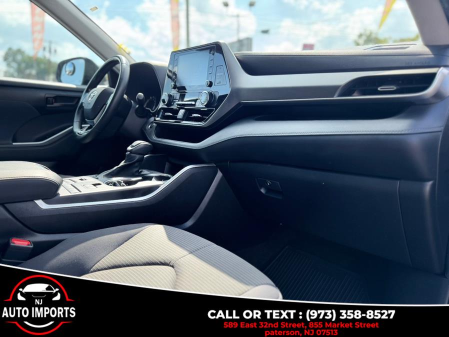 2021 Toyota Highlander LE AWD (Natl), available for sale in Paterson, New Jersey | NJ Auto Imports. Paterson, New Jersey 2021 Toyota Highlander LE AWD (Natl), available for sale in Paterson, New Jersey | NJ Auto Imports. Paterson, New Jersey