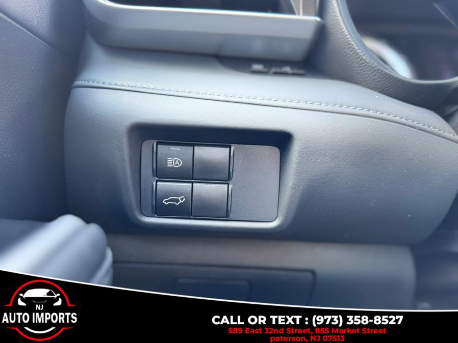 2021 Toyota Highlander LE AWD (Natl), available for sale in Paterson, New Jersey | NJ Auto Imports. Paterson, New Jersey 2021 Toyota Highlander LE AWD (Natl), available for sale in Paterson, New Jersey | NJ Auto Imports. Paterson, New Jersey