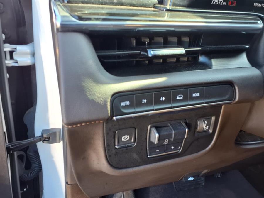 2021 Cadillac Escalade 4WD 4dr Sport, available for sale in Flushing, New York | Silverline Auto Group. Flushing, New York 2021 Cadillac Escalade 4WD 4dr Sport, available for sale in Flushing, New York | Silverline Auto Group. Flushing, New York