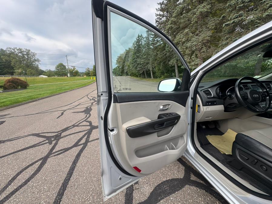 2021 Kia Sedona EX FWD, available for sale in Waterbury, Connecticut | Platinum Auto Care. Waterbury, Connecticut 2021 Kia Sedona EX FWD, available for sale in Waterbury, Connecticut | Platinum Auto Care. Waterbury, Connecticut