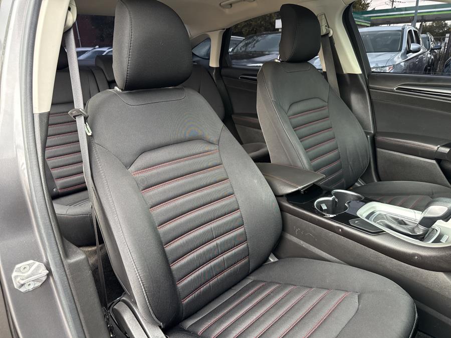 2014 Ford Fusion 4dr Sdn SE FWD, available for sale in Little Ferry, New Jersey | Victoria Preowned Autos Inc. Little Ferry, New Jersey 2014 Ford Fusion 4dr Sdn SE FWD, available for sale in Little Ferry, New Jersey | Victoria Preowned Autos Inc. Little Ferry, New Jersey