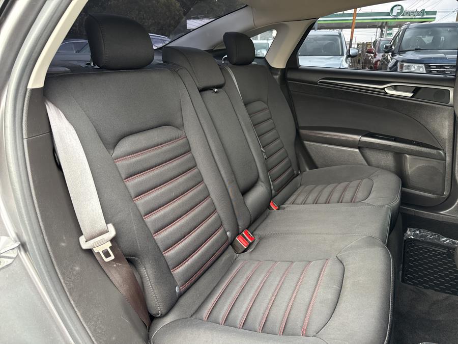 2014 Ford Fusion 4dr Sdn SE FWD, available for sale in Little Ferry, New Jersey | Victoria Preowned Autos Inc. Little Ferry, New Jersey 2014 Ford Fusion 4dr Sdn SE FWD, available for sale in Little Ferry, New Jersey | Victoria Preowned Autos Inc. Little Ferry, New Jersey