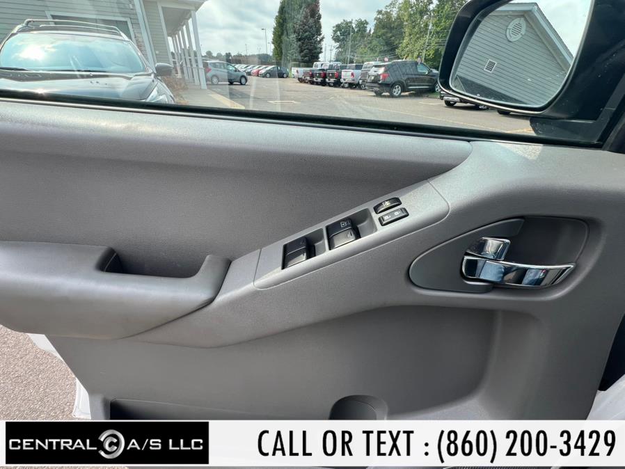 2012 Nissan Frontier 4WD Crew Cab SWB Auto SV, available for sale in East Windsor, Connecticut | Central A/S LLC. East Windsor, Connecticut 2012 Nissan Frontier 4WD Crew Cab SWB Auto SV, available for sale in East Windsor, Connecticut | Central A/S LLC. East Windsor, Connecticut