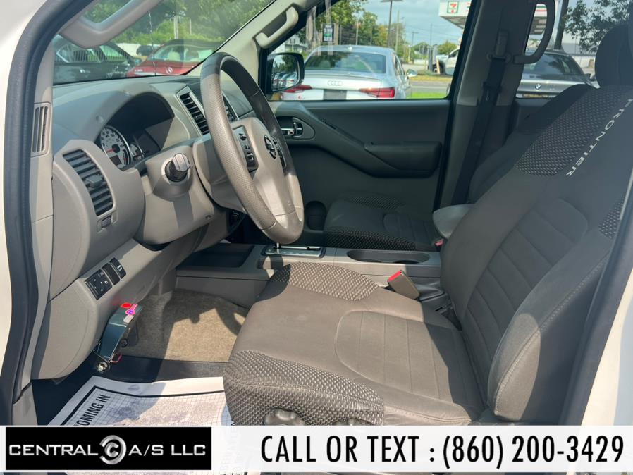 2012 Nissan Frontier 4WD Crew Cab SWB Auto SV, available for sale in East Windsor, Connecticut | Central A/S LLC. East Windsor, Connecticut 2012 Nissan Frontier 4WD Crew Cab SWB Auto SV, available for sale in East Windsor, Connecticut | Central A/S LLC. East Windsor, Connecticut