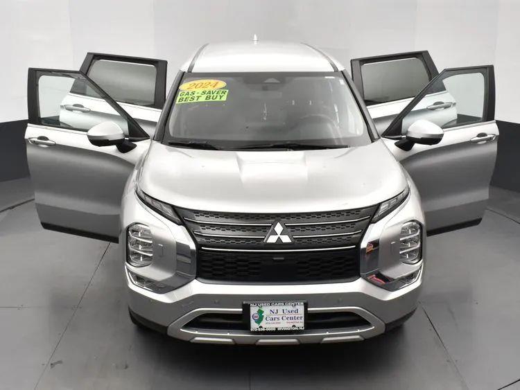 2024 Mitsubishi Outlander SE Sport Utility 4D, available for sale in Irvington, New Jersey | NJ Used Cars Center. Irvington, New Jersey 2024 Mitsubishi Outlander SE Sport Utility 4D, available for sale in Irvington, New Jersey | NJ Used Cars Center. Irvington, New Jersey