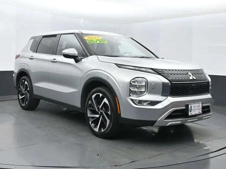 2024 Mitsubishi Outlander SE Sport Utility 4D, available for sale in Irvington, New Jersey | NJ Used Cars Center. Irvington, New Jersey 2024 Mitsubishi Outlander SE Sport Utility 4D, available for sale in Irvington, New Jersey | NJ Used Cars Center. Irvington, New Jersey