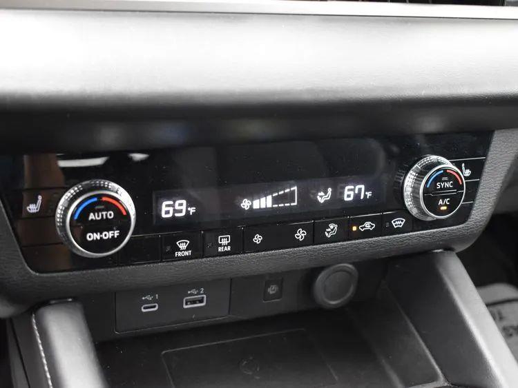 2024 Mitsubishi Outlander SE Sport Utility 4D, available for sale in Irvington, New Jersey | NJ Used Cars Center. Irvington, New Jersey 2024 Mitsubishi Outlander SE Sport Utility 4D, available for sale in Irvington, New Jersey | NJ Used Cars Center. Irvington, New Jersey