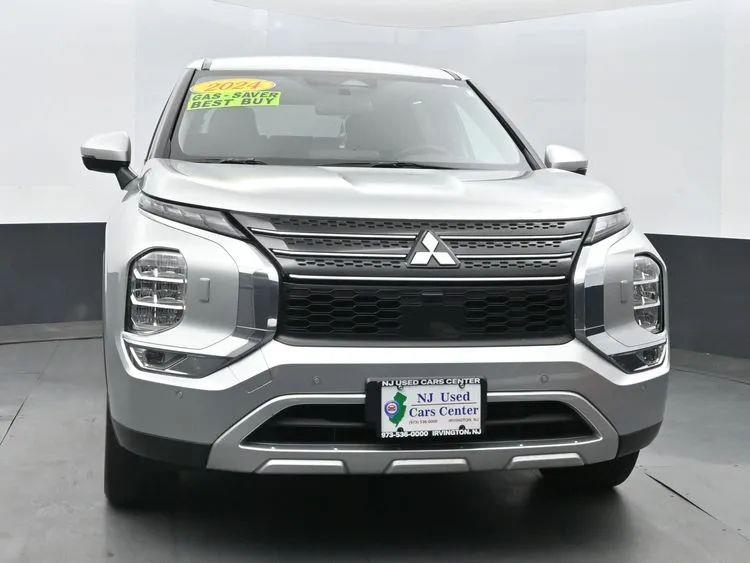 2024 Mitsubishi Outlander SE Sport Utility 4D, available for sale in Irvington, New Jersey | NJ Used Cars Center. Irvington, New Jersey 2024 Mitsubishi Outlander SE Sport Utility 4D, available for sale in Irvington, New Jersey | NJ Used Cars Center. Irvington, New Jersey