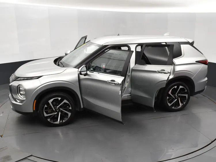 2024 Mitsubishi Outlander SE Sport Utility 4D, available for sale in Irvington, New Jersey | NJ Used Cars Center. Irvington, New Jersey 2024 Mitsubishi Outlander SE Sport Utility 4D, available for sale in Irvington, New Jersey | NJ Used Cars Center. Irvington, New Jersey