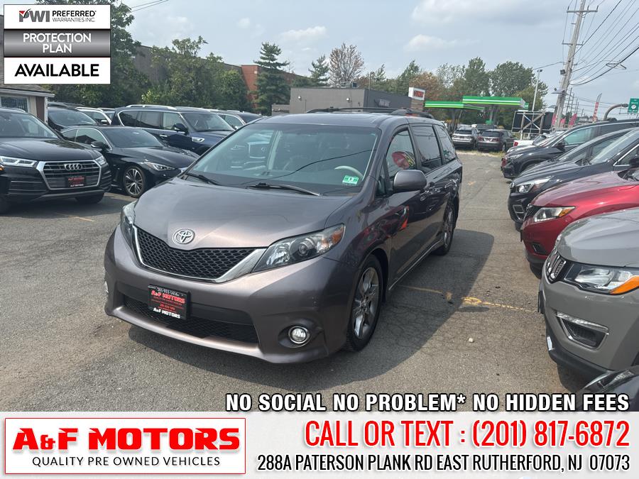 Used 2011 Toyota Sienna in East Rutherford, New Jersey | A&F Motors LLC. East Rutherford, New Jersey