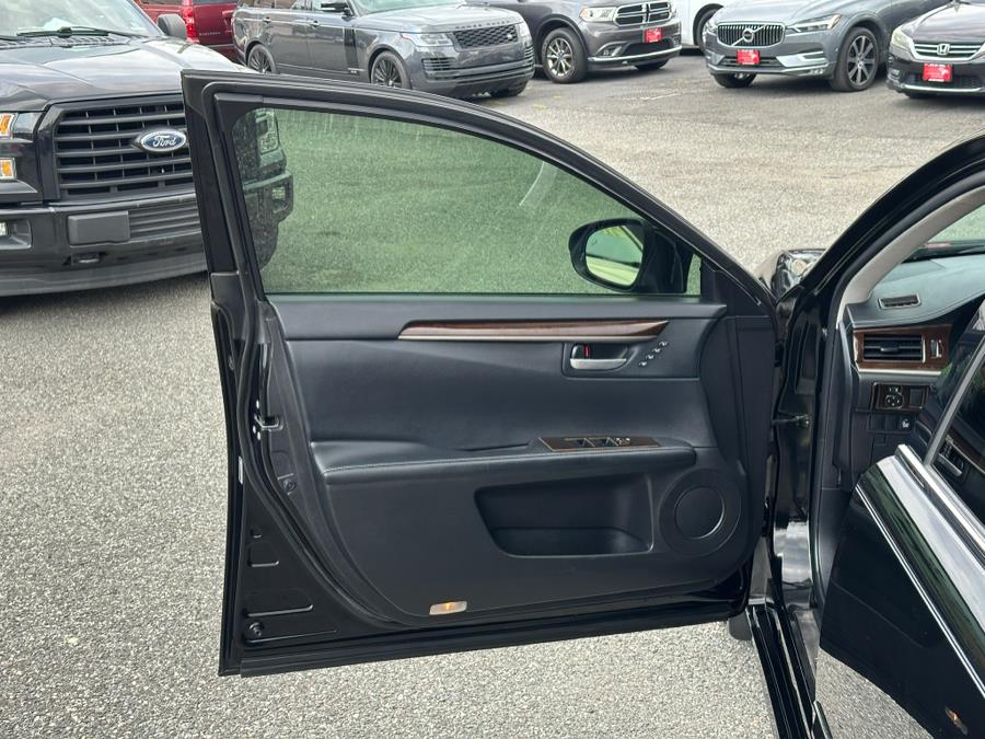 2013 Lexus ES 350 4dr Sdn, available for sale in Irvington , New Jersey | Auto Haus of Irvington Corp. Irvington , New Jersey 2013 Lexus ES 350 4dr Sdn, available for sale in Irvington , New Jersey | Auto Haus of Irvington Corp. Irvington , New Jersey