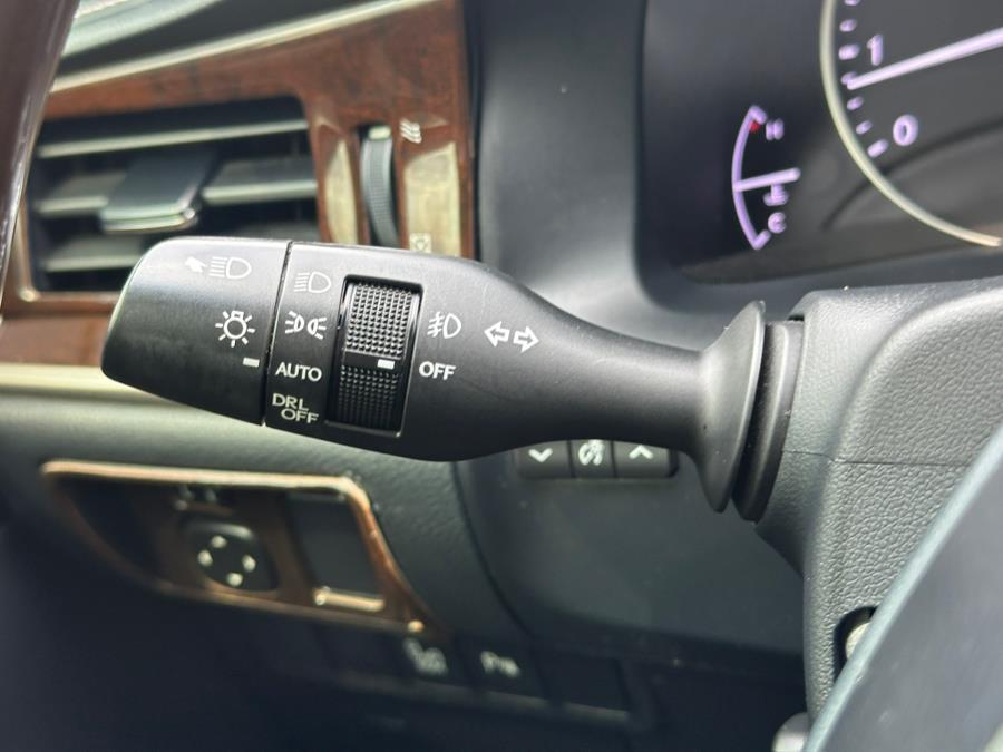 2013 Lexus ES 350 4dr Sdn, available for sale in Irvington , New Jersey | Auto Haus of Irvington Corp. Irvington , New Jersey 2013 Lexus ES 350 4dr Sdn, available for sale in Irvington , New Jersey | Auto Haus of Irvington Corp. Irvington , New Jersey