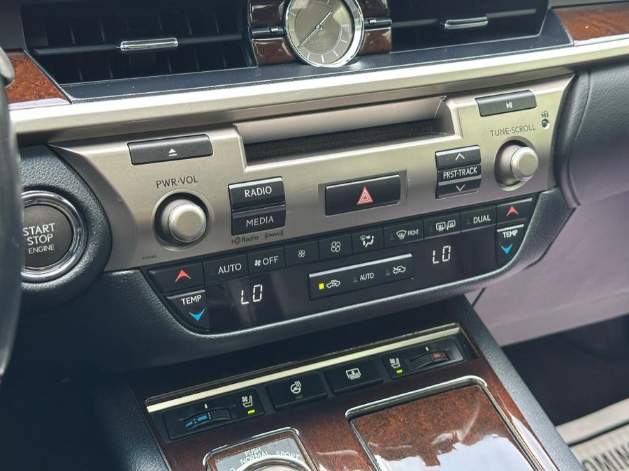 2013 Lexus ES 350 4dr Sdn, available for sale in Irvington , New Jersey | Auto Haus of Irvington Corp. Irvington , New Jersey 2013 Lexus ES 350 4dr Sdn, available for sale in Irvington , New Jersey | Auto Haus of Irvington Corp. Irvington , New Jersey