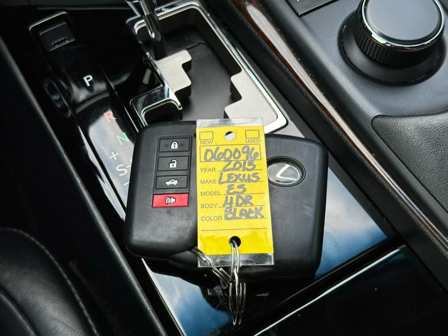 2013 Lexus ES 350 4dr Sdn, available for sale in Irvington , New Jersey | Auto Haus of Irvington Corp. Irvington , New Jersey 2013 Lexus ES 350 4dr Sdn, available for sale in Irvington , New Jersey | Auto Haus of Irvington Corp. Irvington , New Jersey