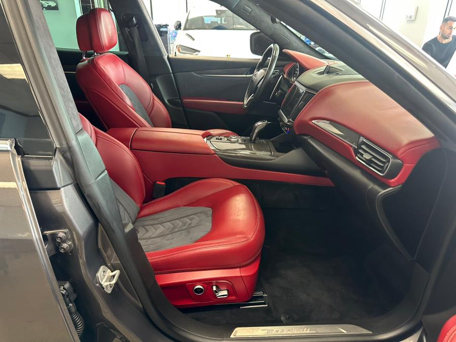 2021 Maserati Levante S GranLusso 3.0L, available for sale in Inwood, New York | 5 Towns Drive. Inwood, New York 2021 Maserati Levante S GranLusso 3.0L, available for sale in Inwood, New York | 5 Towns Drive. Inwood, New York